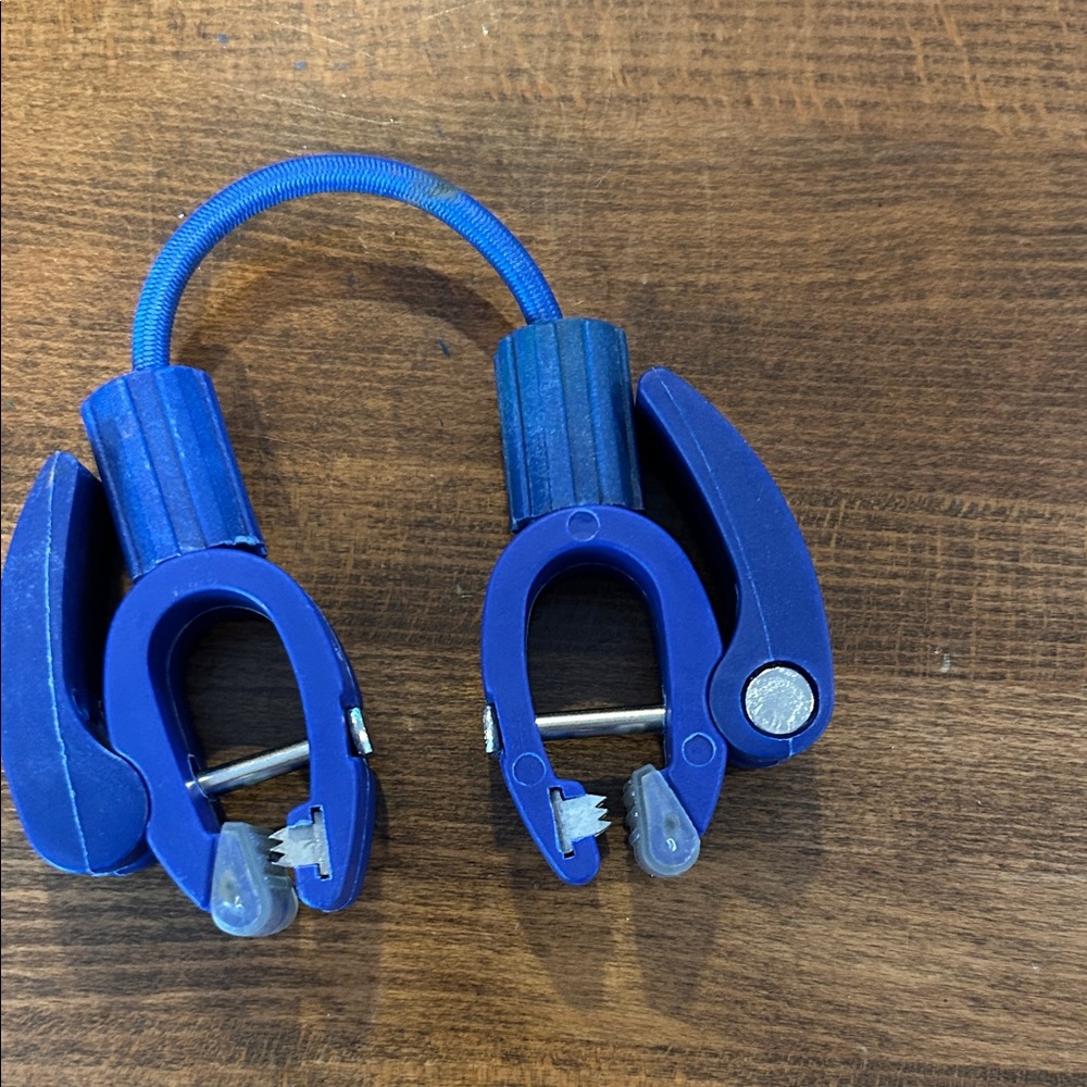 Kids Blue Ski Clamps